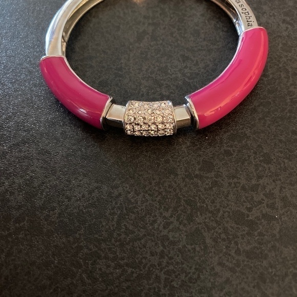Vintage Lia Sophia Stretch Bangle, Pink  Enamel,Rhinestones and Gold Tone - Picture 3 of 3